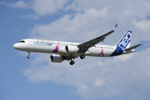 A321neo-LR-Airbus-MSN7877-landing-1