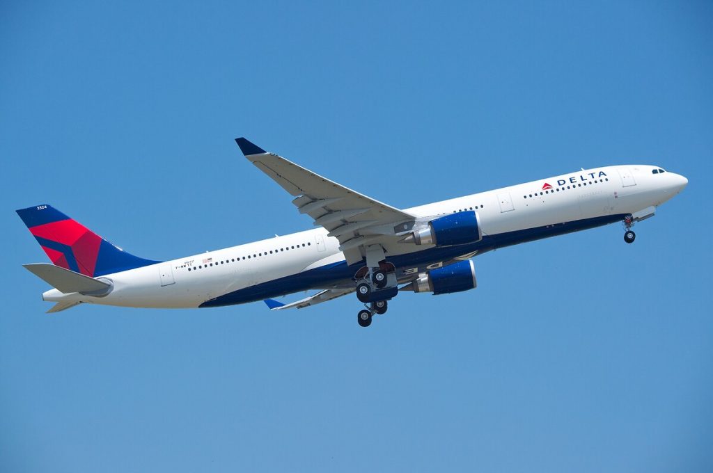 A330 MSN1637 DELTA TAKE OFF